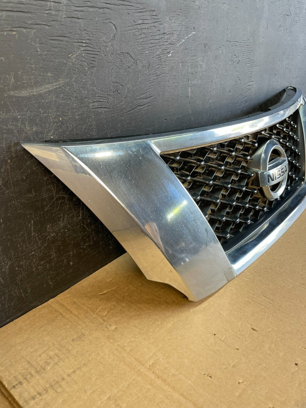 2013 to 2016 Pathfinder Front Upper Chrome Grill Grille AD0258 DG2