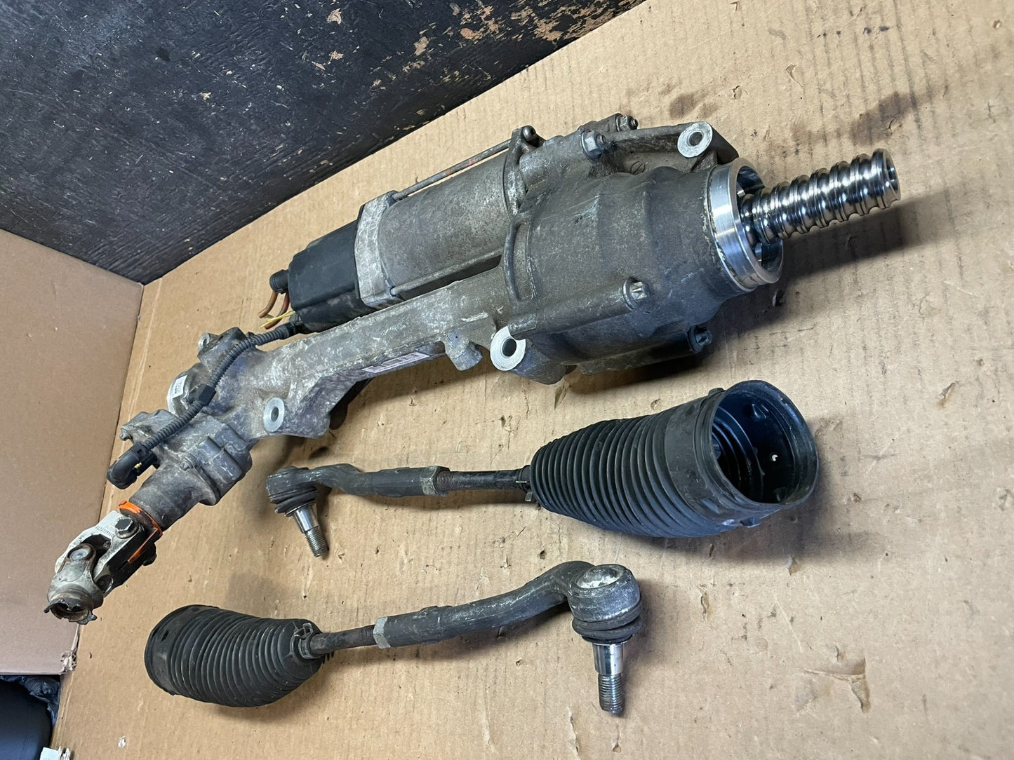 2009 to 2016 Mercedes W212 W207 E550 E350 Power Steering Rack and Pinion Y96652
