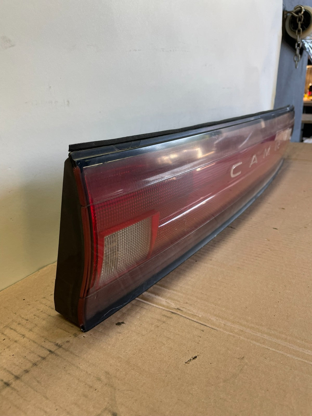 1992 1993 1994 Toyota Camry Center Trunk Rear Tail Light AH0485 DG2