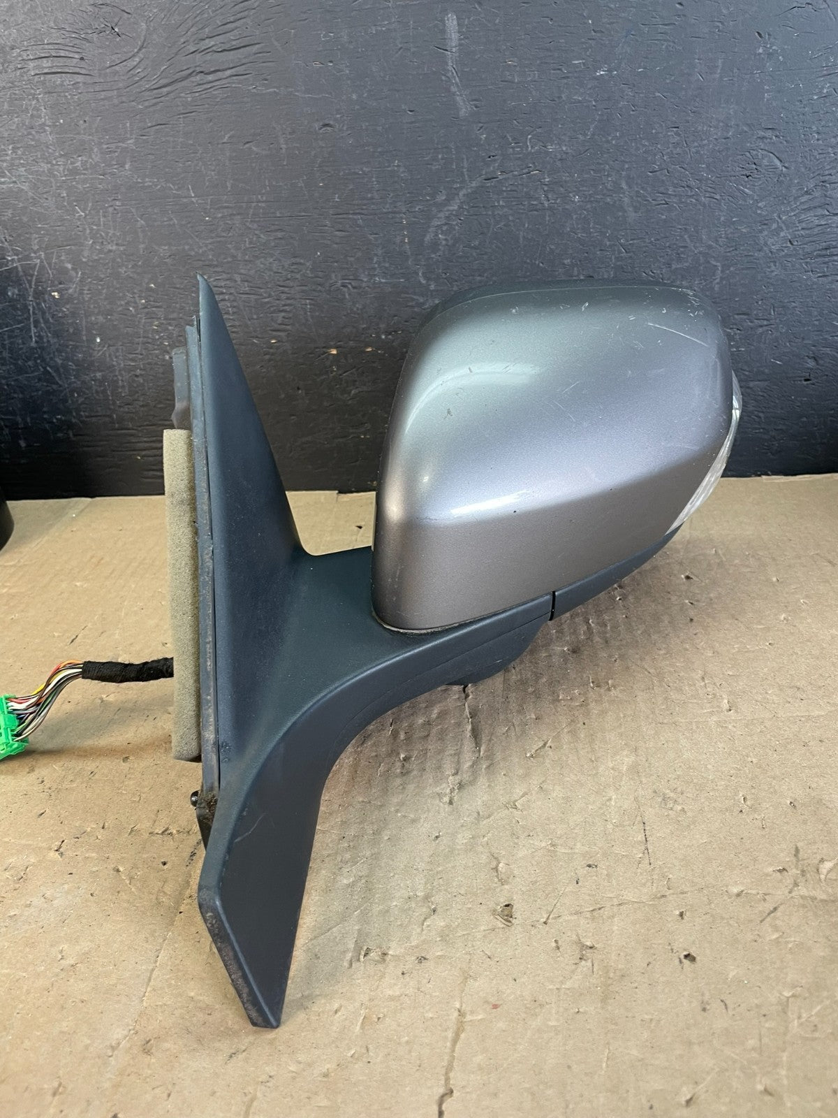 2007 - 2011 Volvo XC70 V70 Left Driver View Door Mirror AD5888 DW1