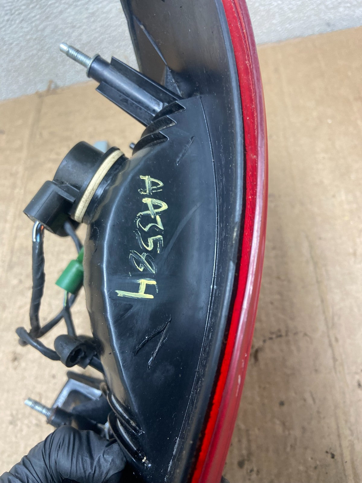 2003 to 2006 Lincoln Ls Left Side Tail Lights Oem AA3584 PS6
