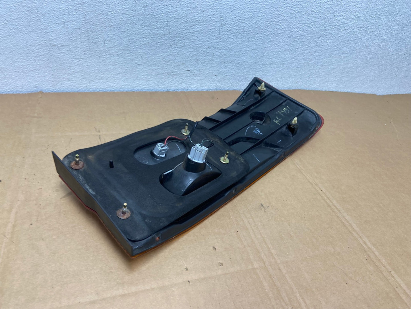 2002-2004 Honda Odyssey Right Passenger RH Side Tail Light Inner AC7451 LK5