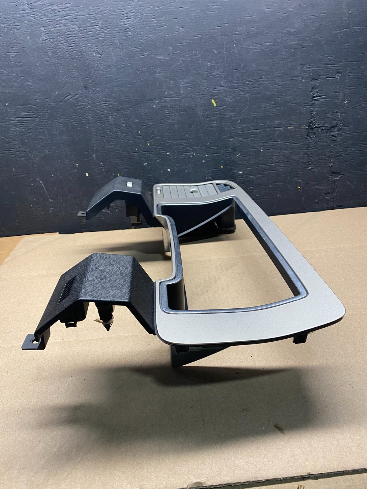2007 to 2014  Lincoln Navigator Speedometer Dash Trim Bezel w Air Vent J9626 DG2