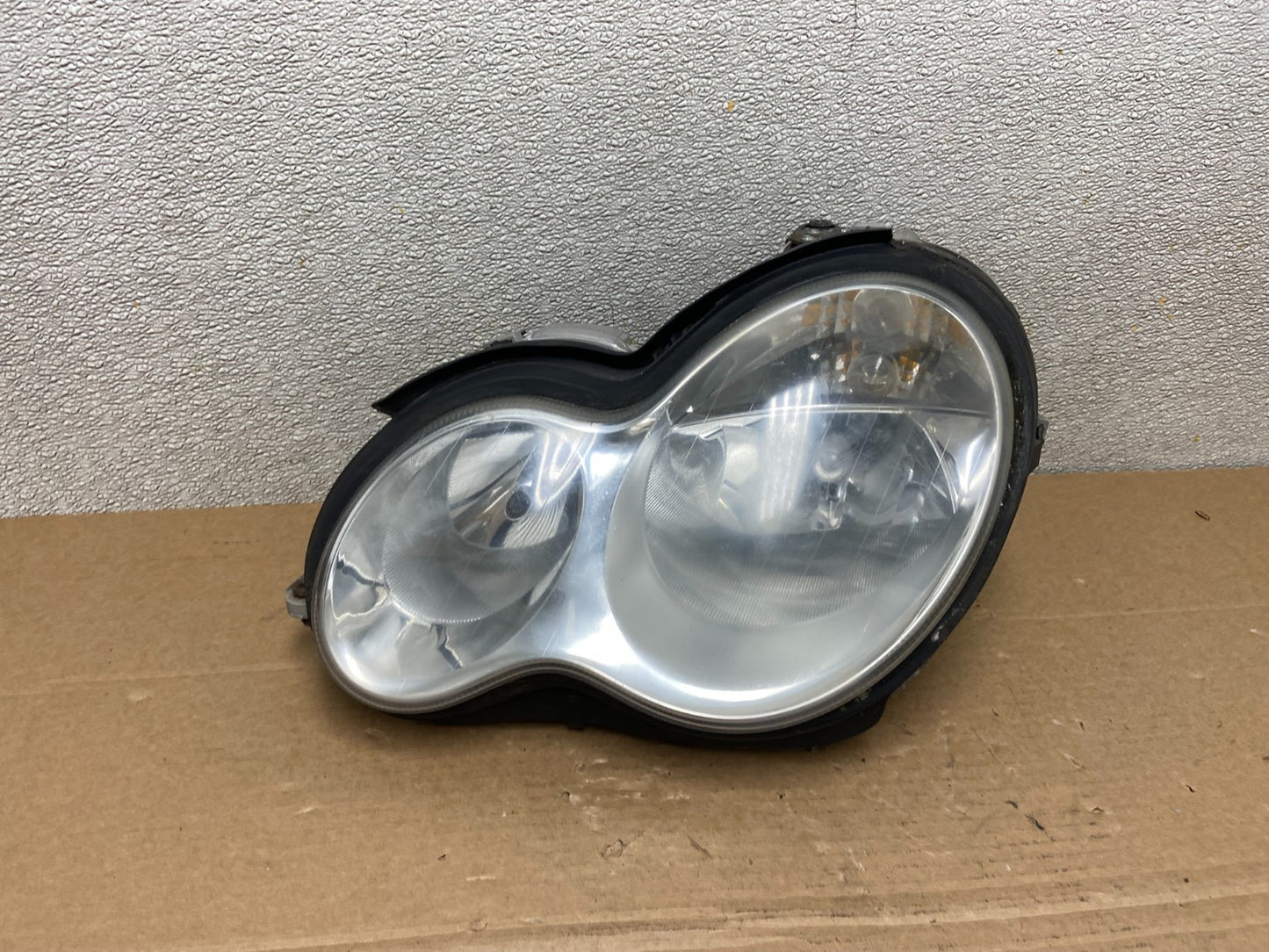 2005 to 2007 Mercedes-Benz C-Class Left Driver LH Side Headlight OEM AB4455 DW0