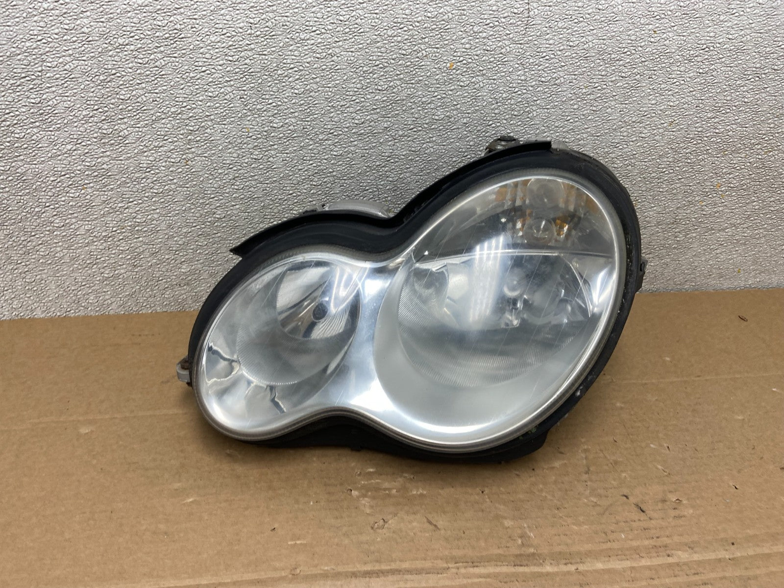 2005 to 2007 Mercedes-Benz C-Class Left Driver LH Side Headlight OEM AB4455 DW0