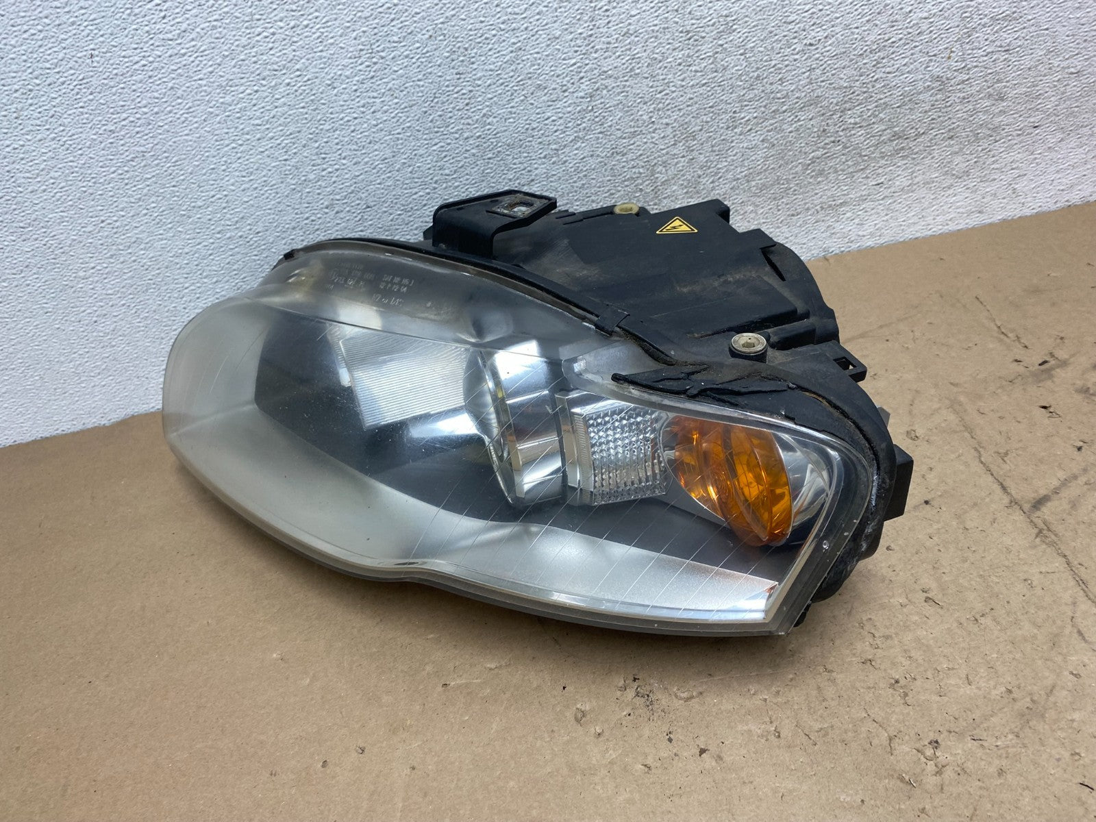 2006 2007 2008 Audi A4 Headlight Xenon Hid Left Driver Side AG5600 DW1