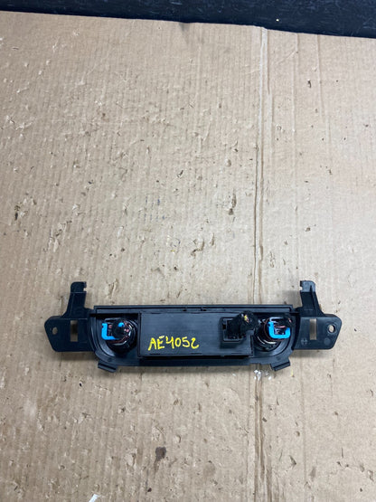 2007 - 2014 Chevrolet Tahoe Yukon Pedal Traction Control Switch ae4052 DG3