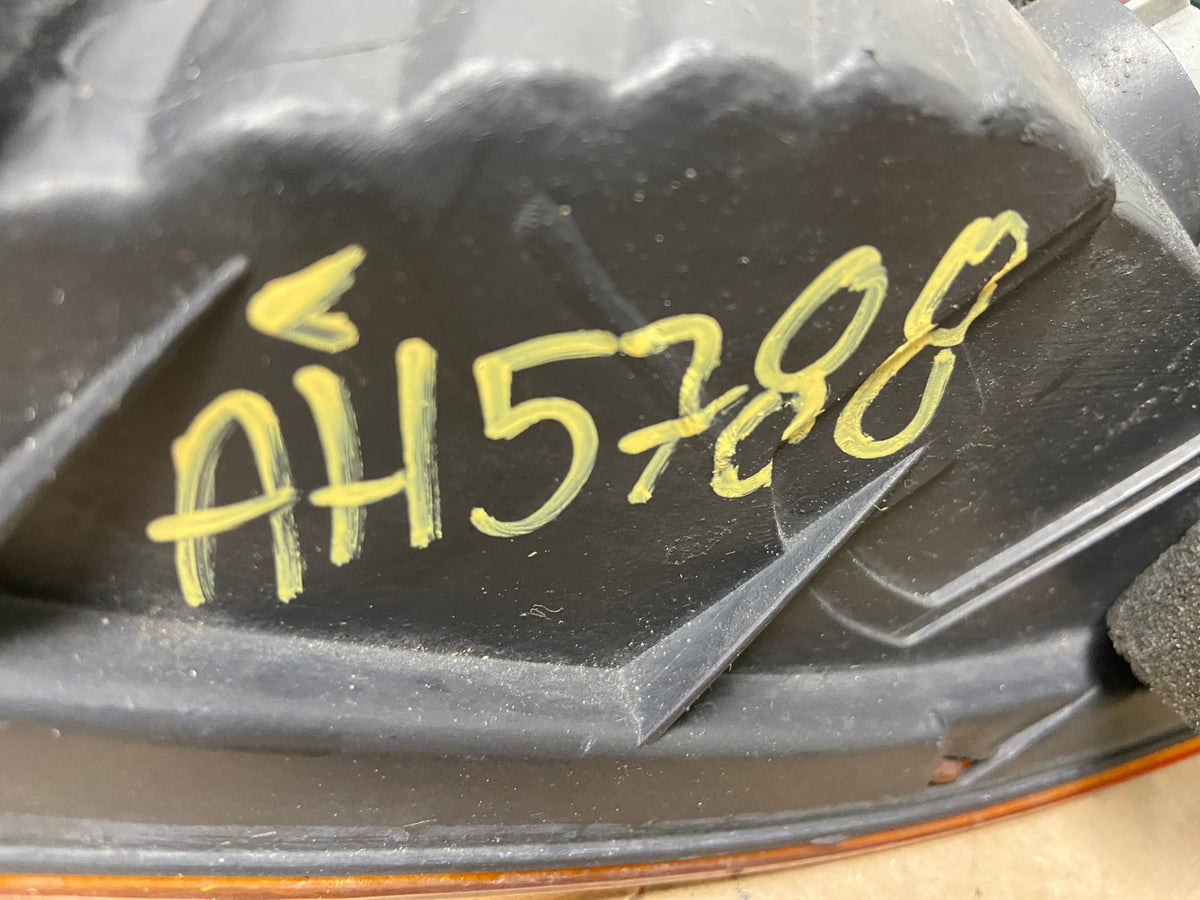 2002 2003 2004 Honda Odyssey Left Driver LH Side Tail Light AH5788 LK7