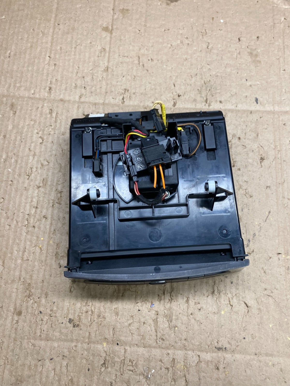 2006-2011 Mercedes W211 E350 E500 Center Console Switch Control Unit Y8018 DG4