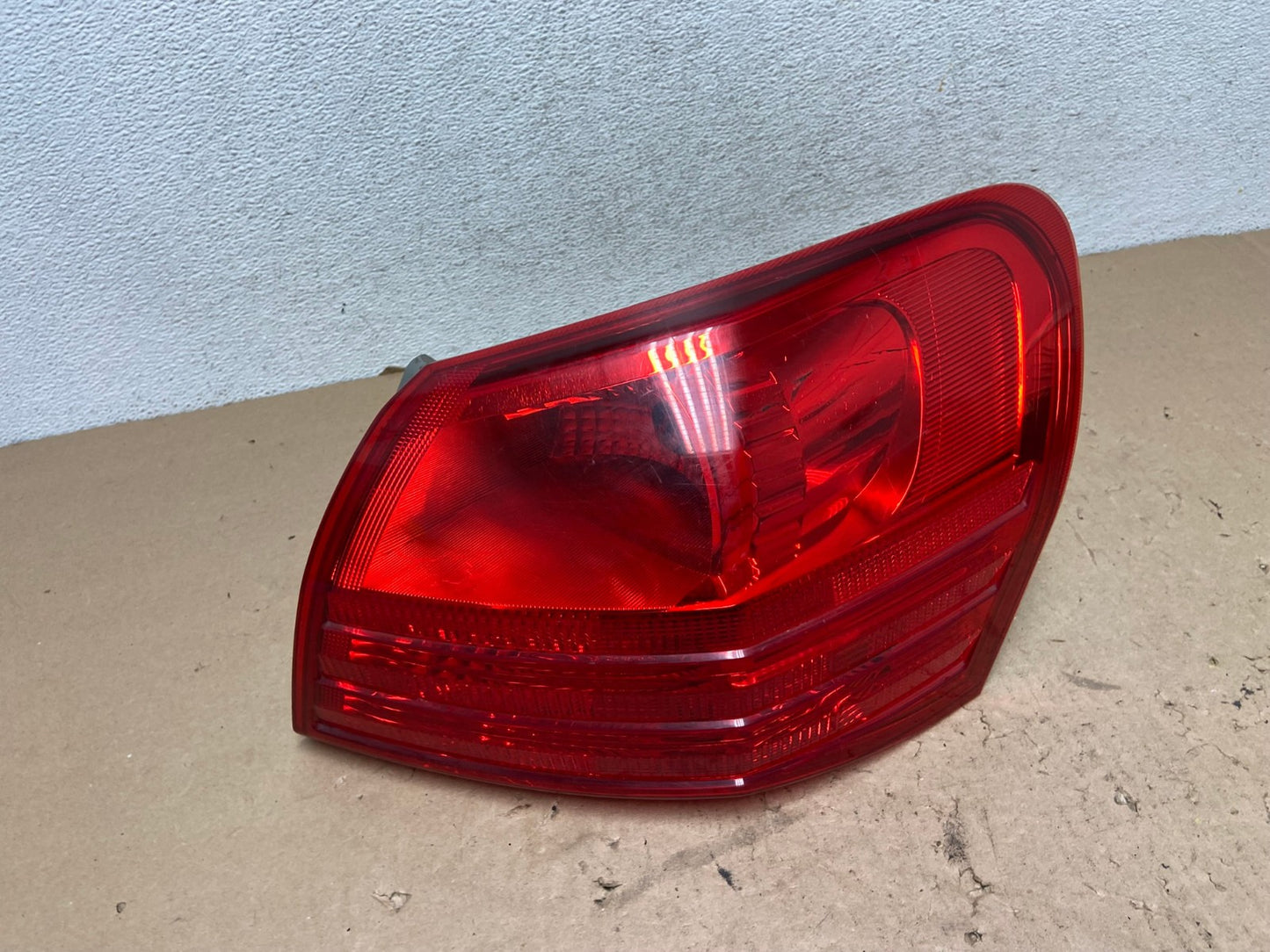 2008 to 2015 Nissan Rogue Right Passenger Rh Side Tail Light AG4464 LK0