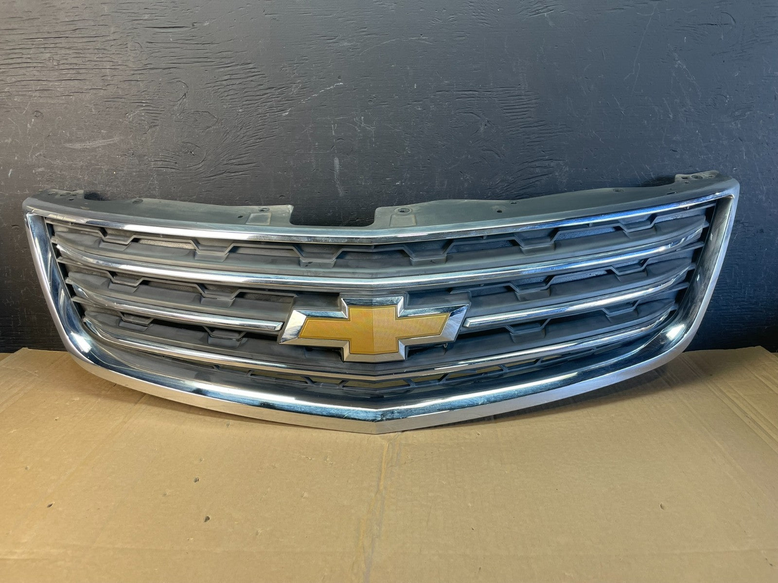 2013 to 2017 Chevrolet Traverse Front Upper Grill Grille ac9720 DG0