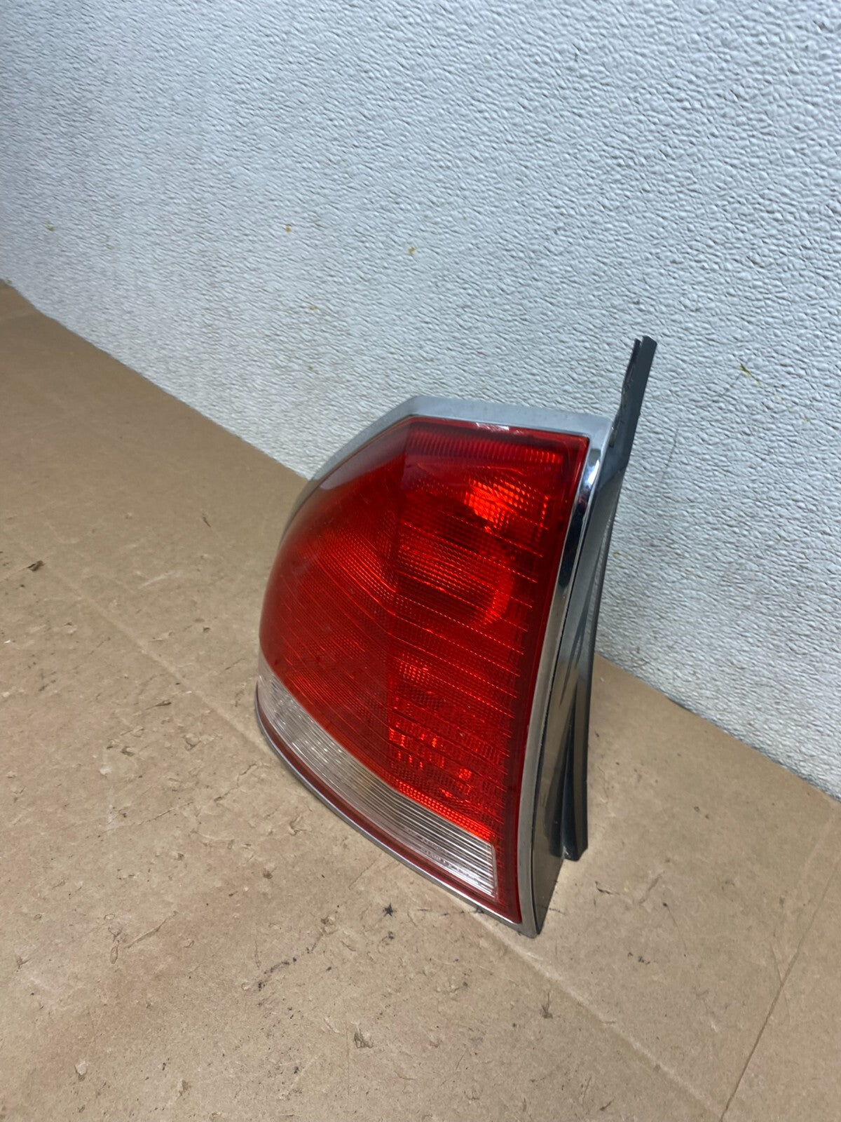 2002 to 2003 Mitsubishi Diamante Left Driver LH Side Tail Light OEM M3841 DG1