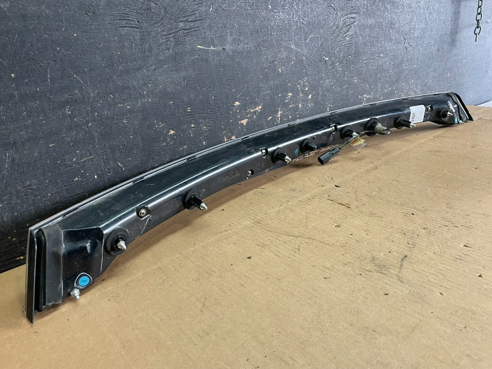 2013-2019 Lincoln MKZ Rear Center Trunk Tailgate Tail Light OEM z8251 DG8