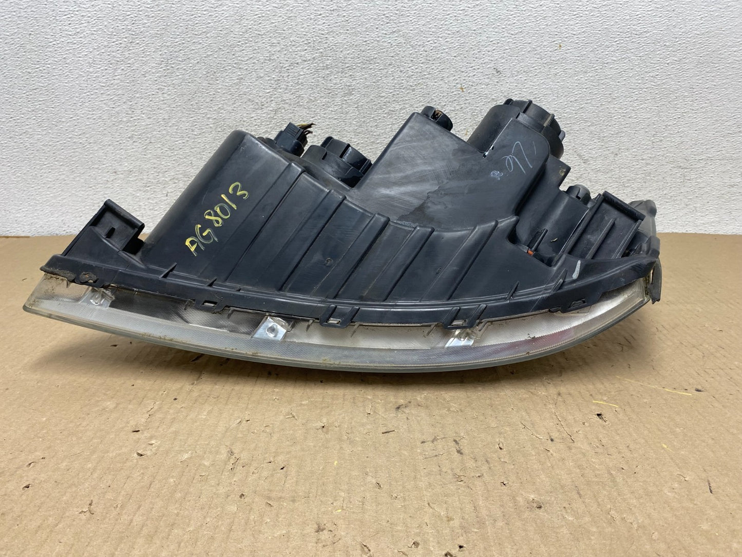 2009 to 2010 Hyundai Sonata Right Passenger RH Side Headlight Halogen AG8013 DW6