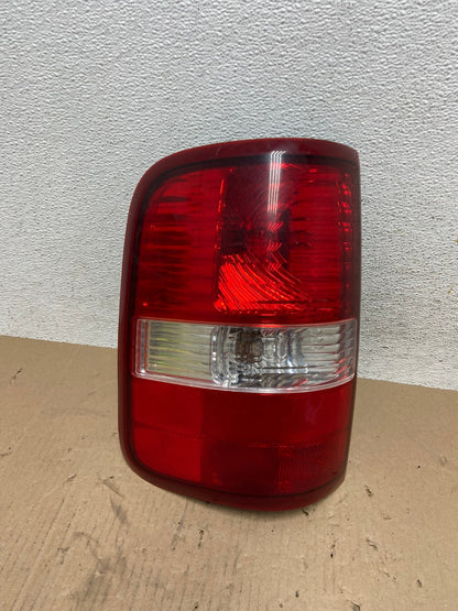 2004 to 2008 Ford F150 F-150 Left Driver LH Side Tail Light AE7333 LK0