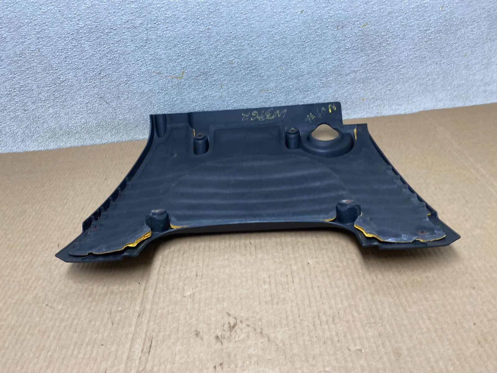 2002 to 2005 Hyundai Sonata 2.4L Engine Trim Cover OEM W3762 DG2