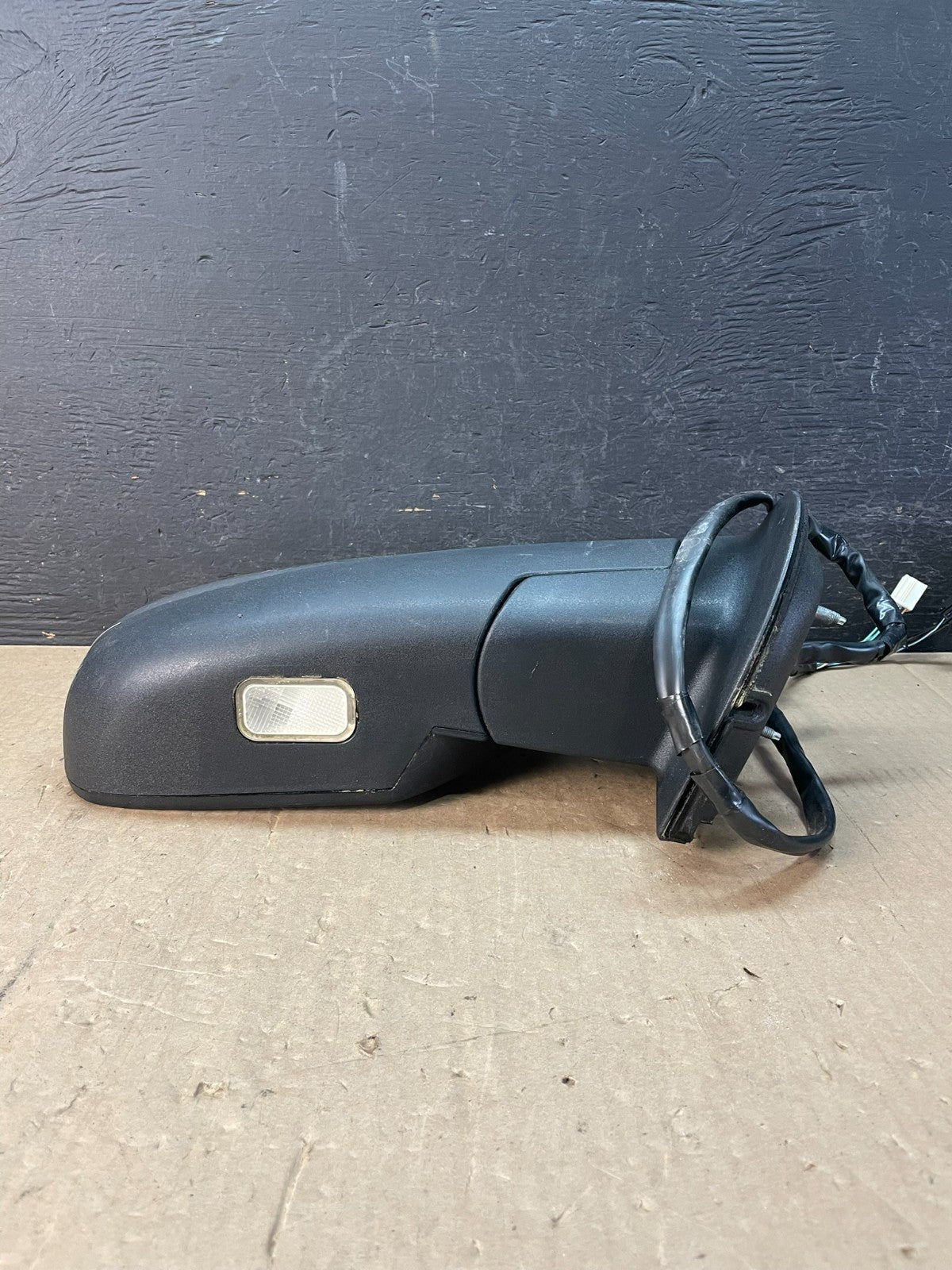 2007 to 2008 Gmc Yukon Right Passenger Turn Signal View Door Mirror AD5827 DW3
