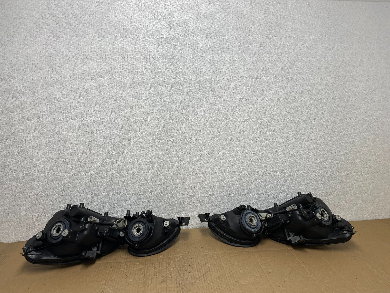 2001 to 2005 Lexus GS430 Gs300 Left+Right Headlights Halogen AB8250 DW8