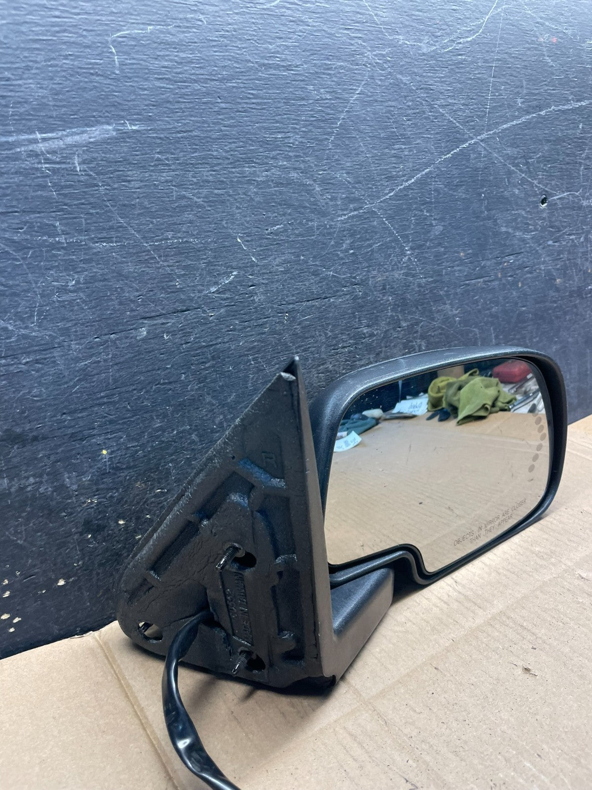 2003 to 2006 Gmc Yukon Right Passenger Turn Signal View Door MirrorOEM  R9464 DG7