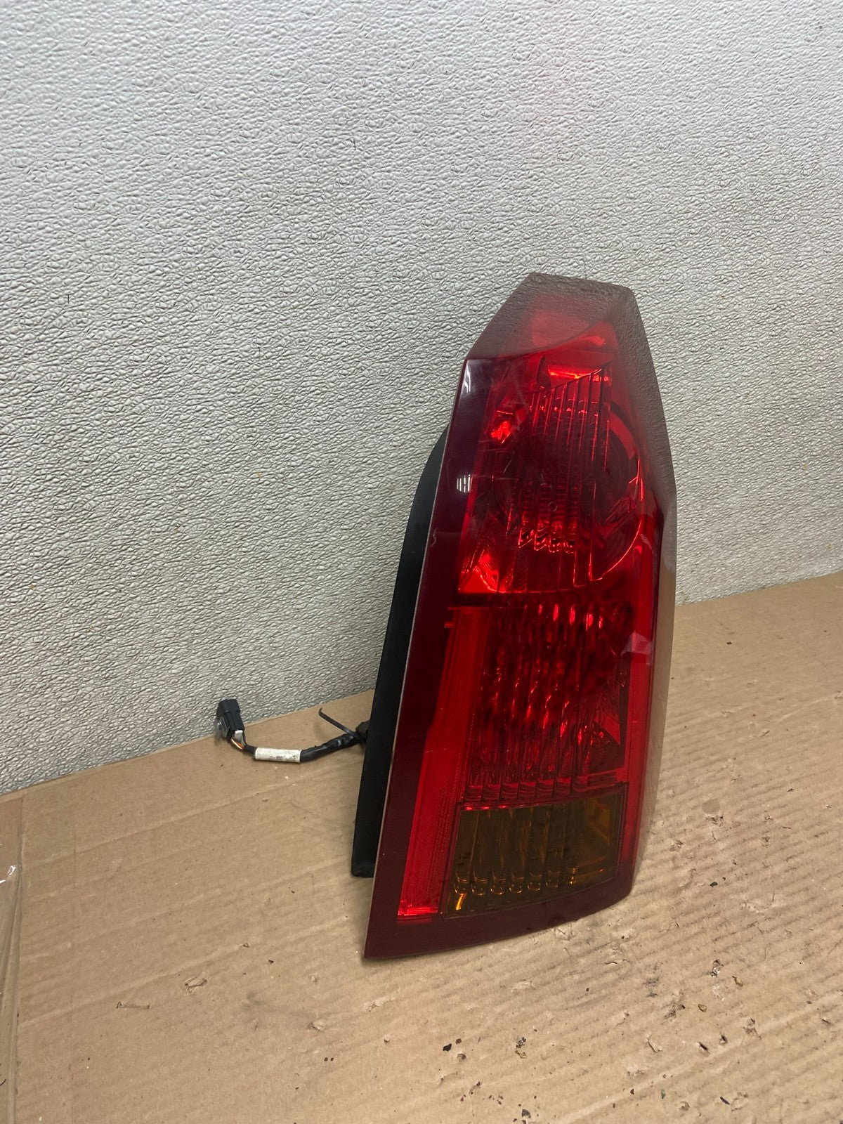 2003 to 2007 Cadillac Cts Right Passenger Rh Side Tail Light AA9334 LK2