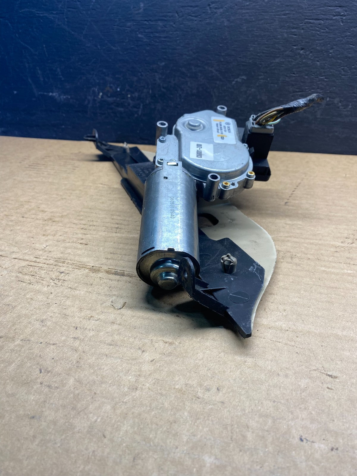 2003 to 2008 Lincoln Navigator Rear Wiper Motor AC79651