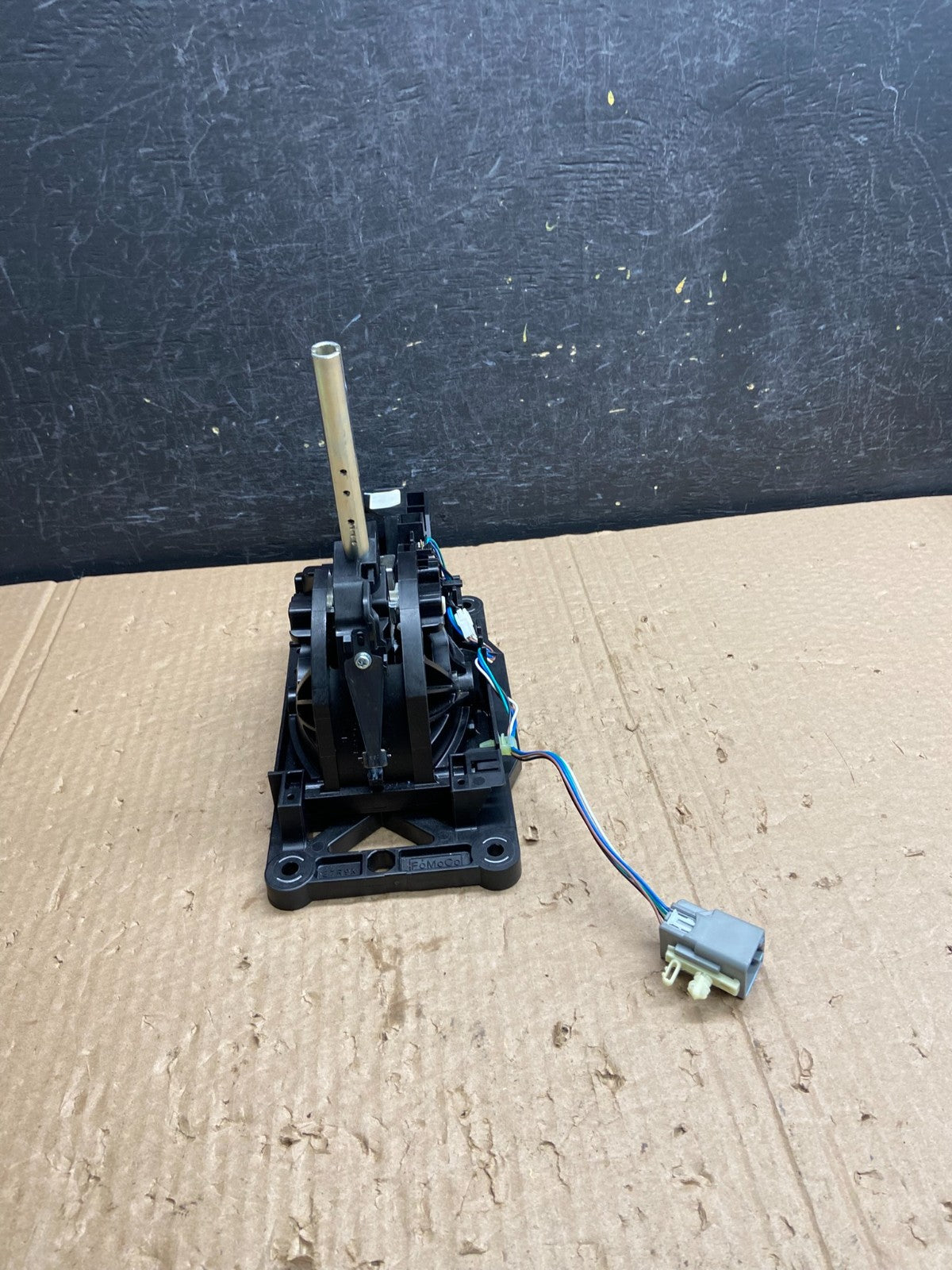 2011 to 2014 Ford Explorer Auto Transmission Floor Gear Shifter AF64110