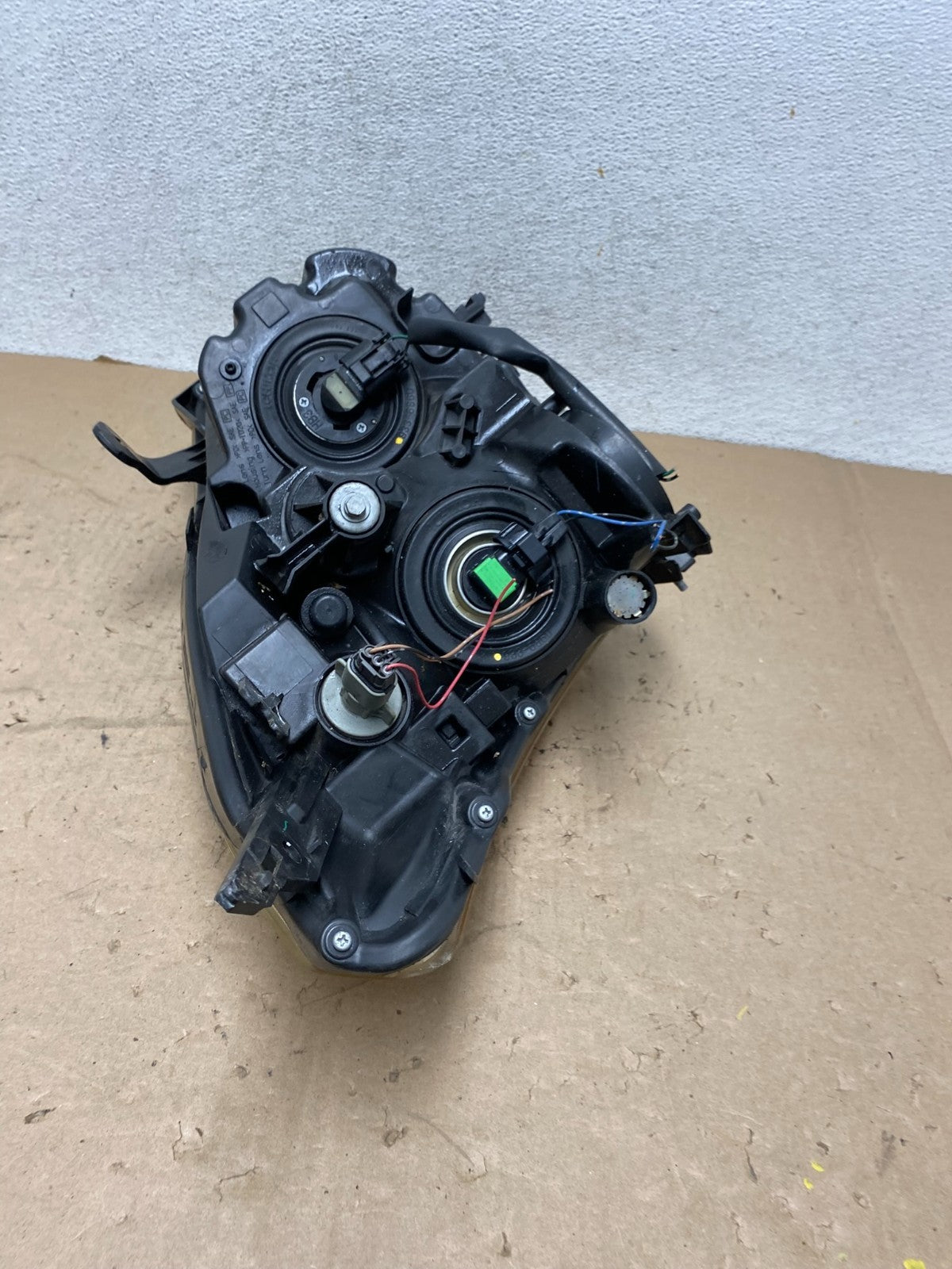 2008 to 2013 Nissan Rogue Left Driver LH Halogen Headlight AG4454 DW9