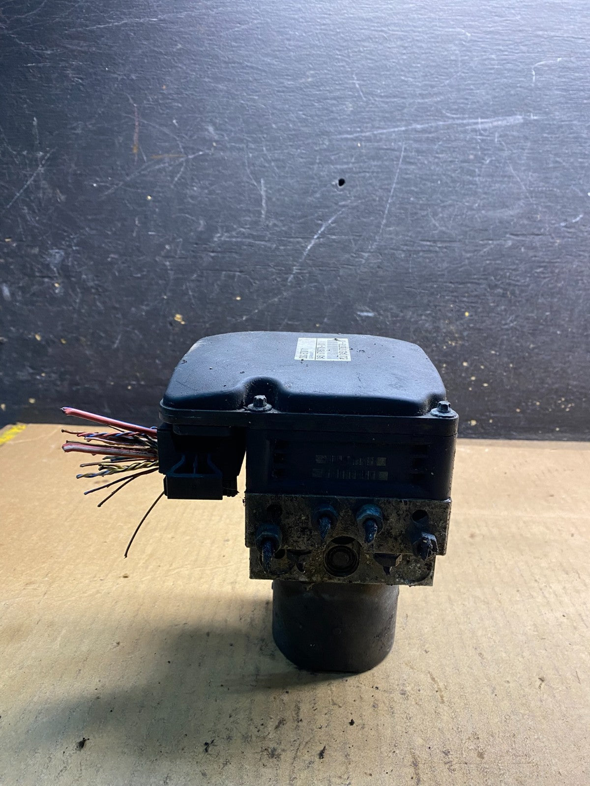 2007 to 2013 BMW X5 E70 ABS Anti-Lock Brake Pump Module OEM Z2395 DG4