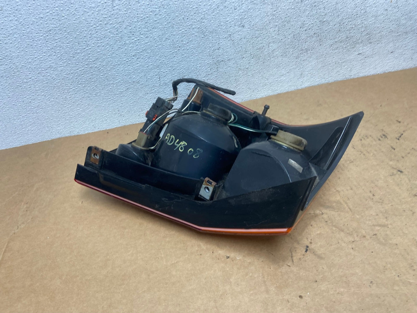 2004 to 2006 Chrysler Pacifica Right Passenger Rh Side Tail Light AD4808 LK4