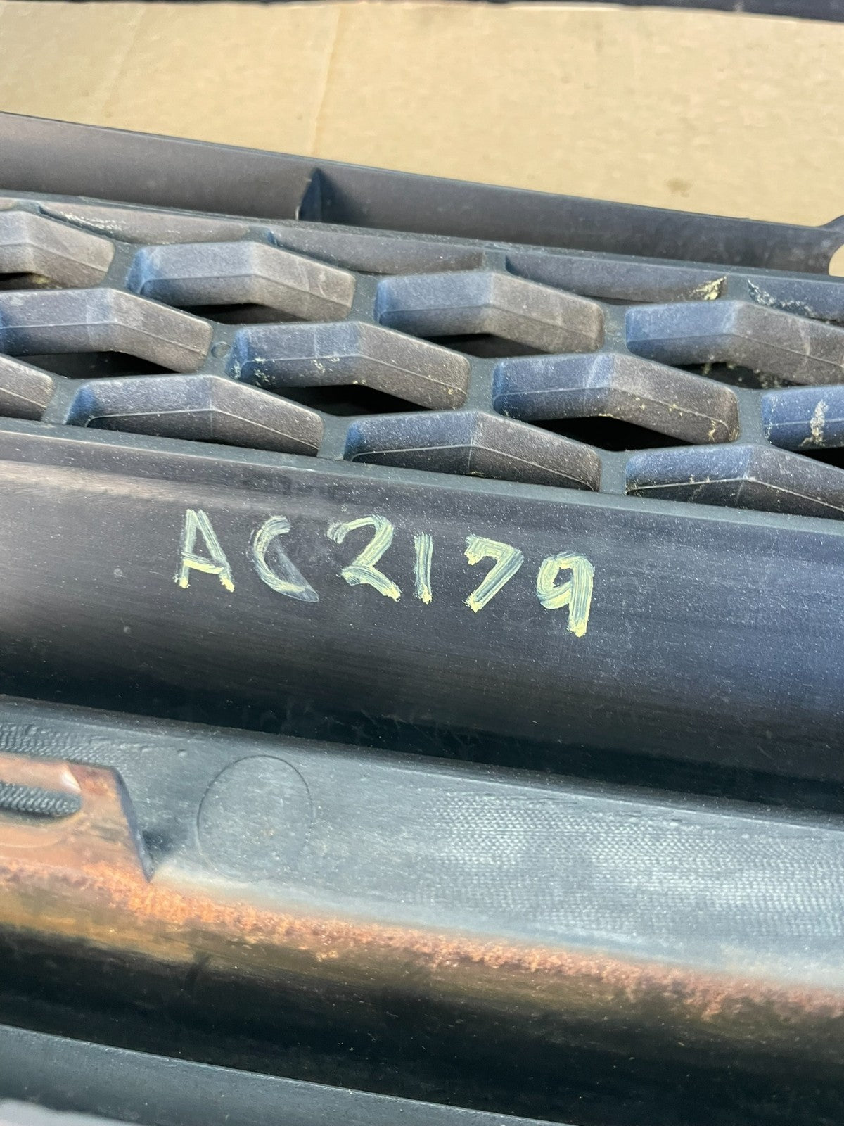 2003 2004 2005 Honda Pilot Front Upper Grill Grille OEM AC2179 DG7