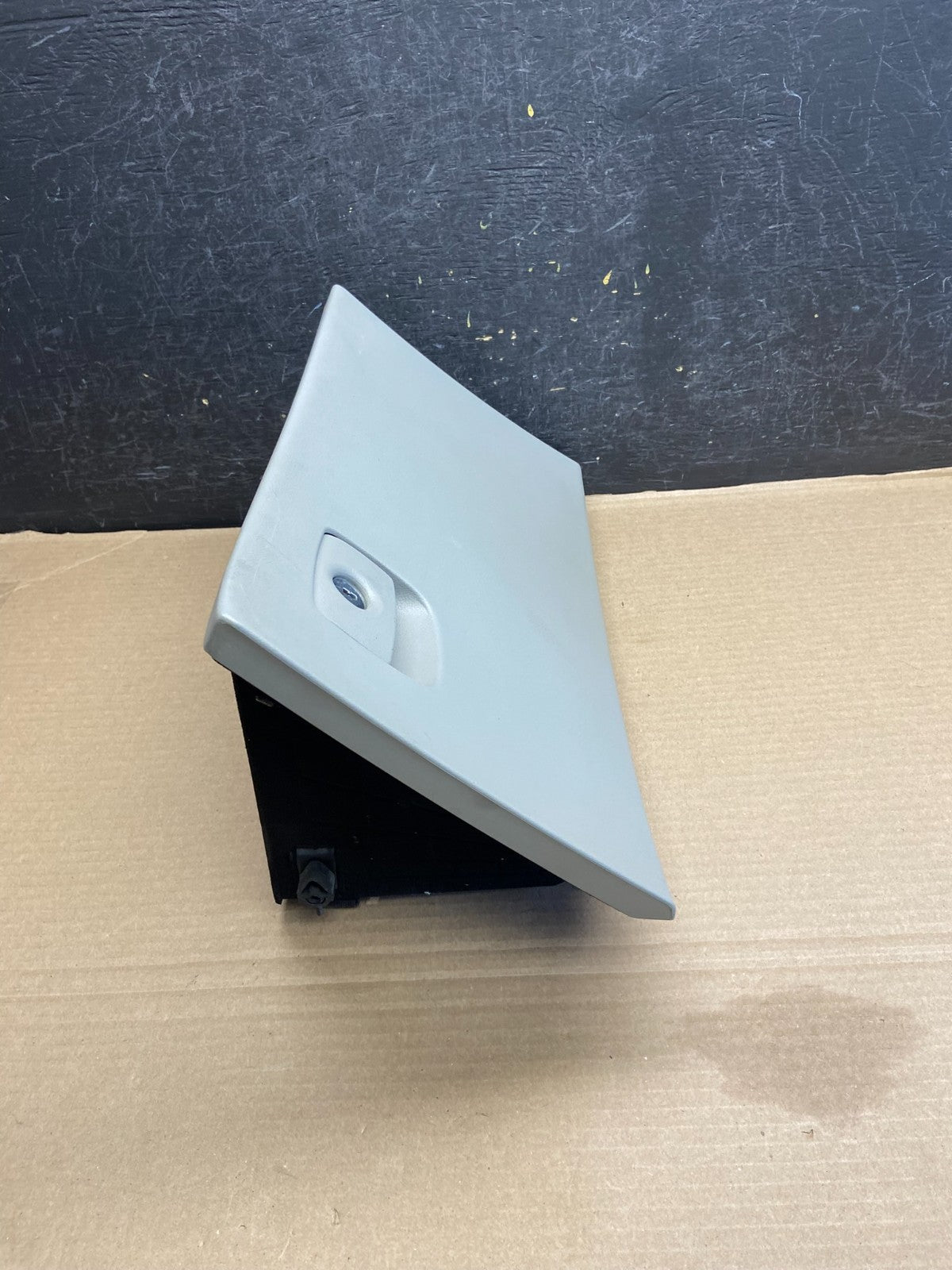 2006 - 2011 Hyundai Azera Dash Glove Box Compartment Storage Lid AH1238 PS1