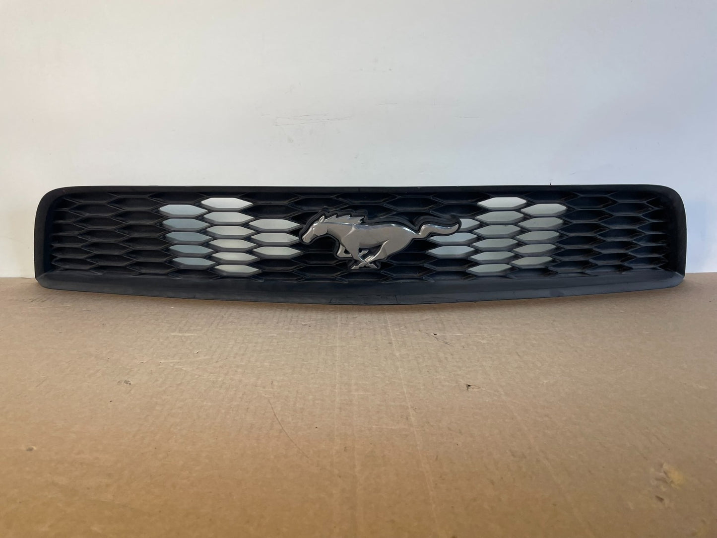 2010 2011 2012 Ford Mustang Upper Front Grill Grille ah0031 DG0