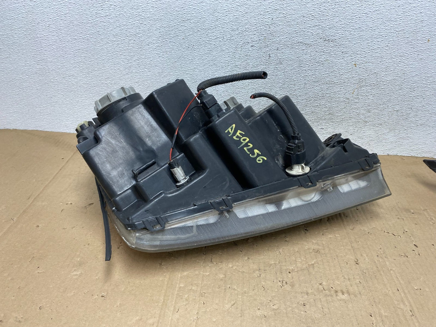 2004 2005 2006 Kia Sorento Left Driver Lh Side Headlight Halogen AE9256 DW6