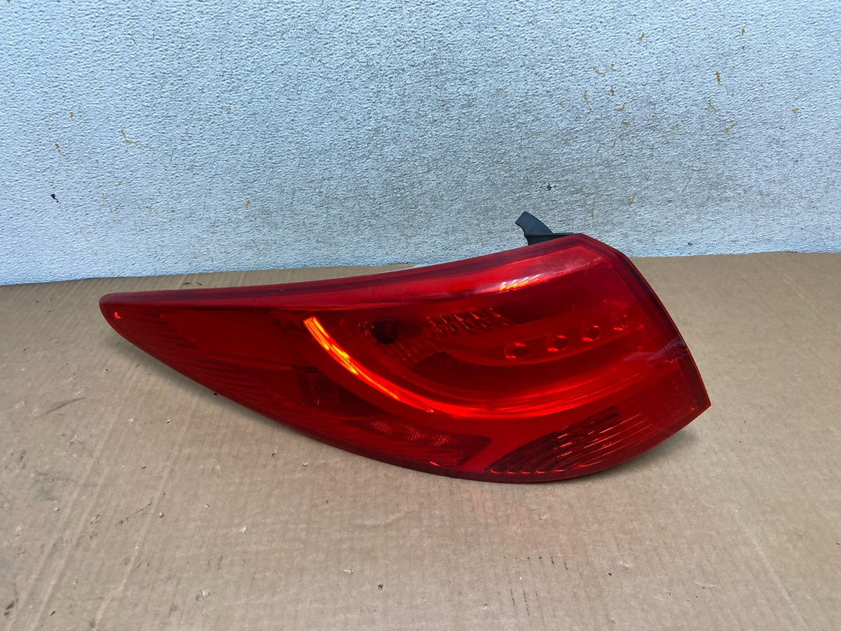 2010 to 2015 Hyundai Tucson Left Driver LH Tail Light AI8380 DW0