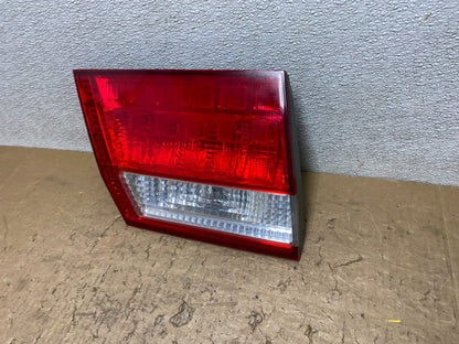 2005 2006 2007 Honda Odyssey Inner Left Driver Lh Tail Light V8552 DW1