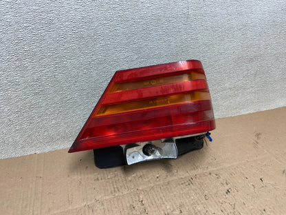 1992-1994 Mercedes W140 S600SEL S600 Right Passenger RH Tail light OEM Y0148 DG2