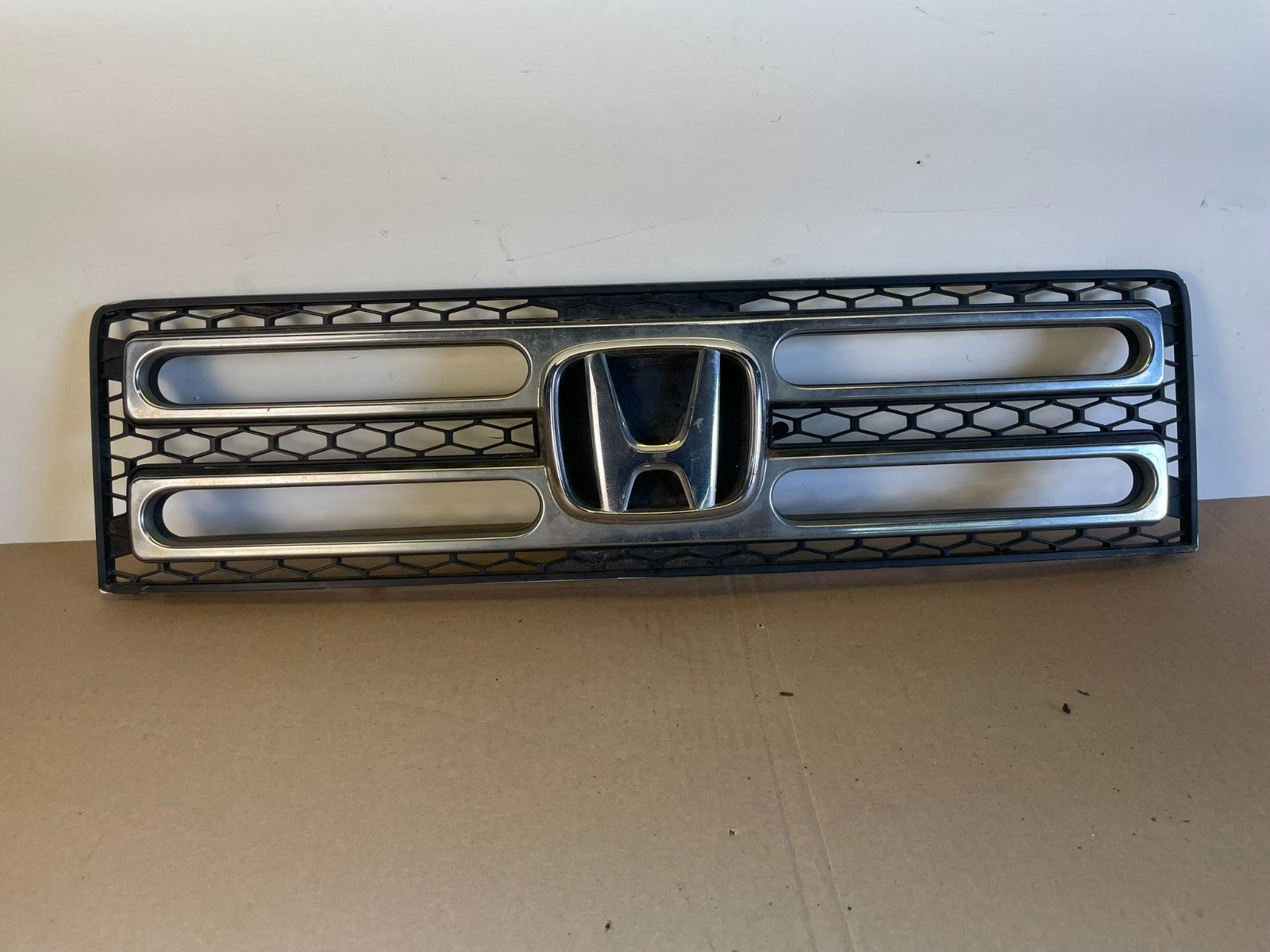 2006 to 2008 Honda Ridgeline Front Upper Grille Grill AG2580 MS0