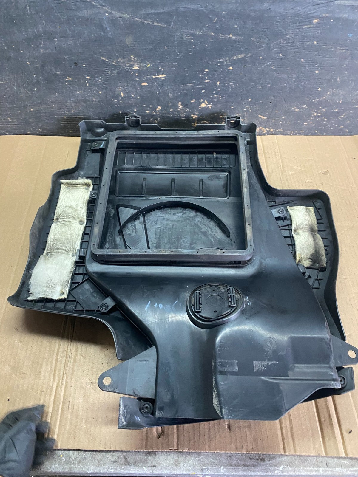 2010 2011 2012 Mazda CX7 CX-7 2.3L Engine Shield Top Cover s6082 DG5