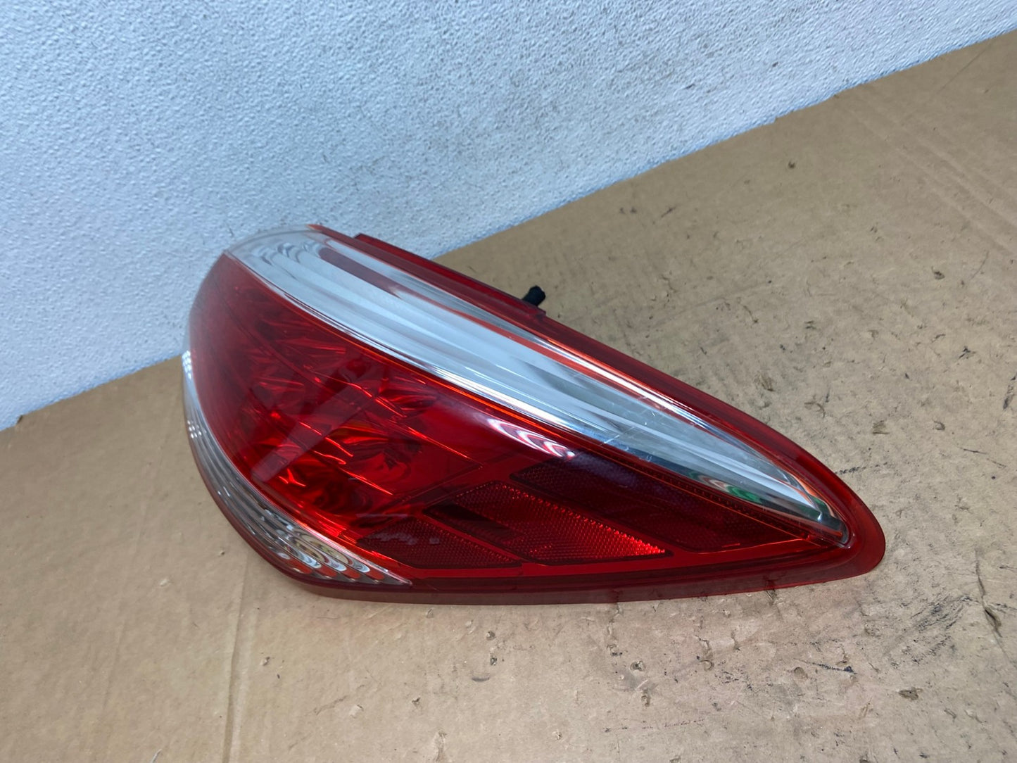 2011 - 2014 Nissan Murano Right Passenger Side RH Tail Light AD3056 LK1