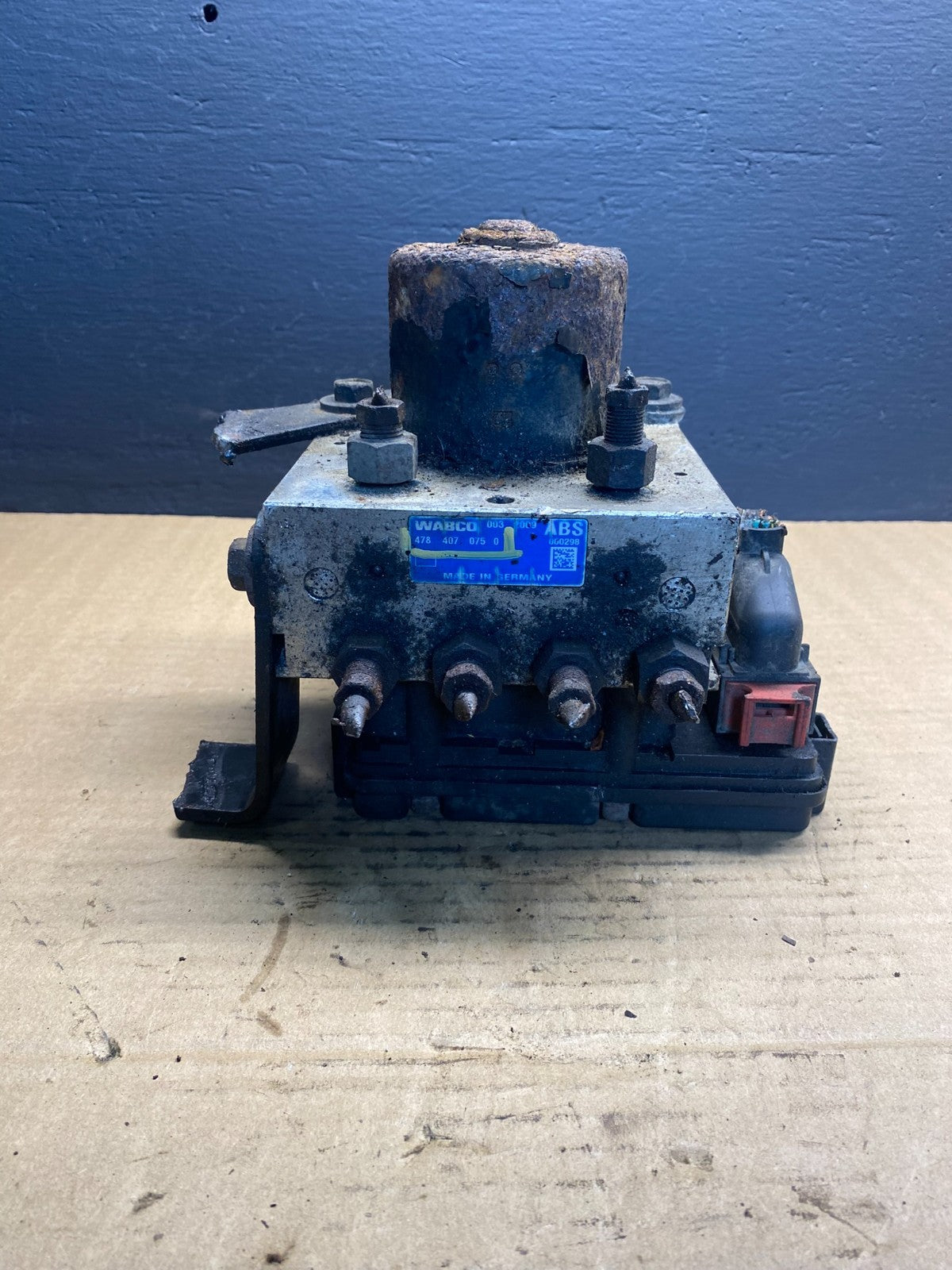 Wabco ABS Pump Hydraulic W/ Module P/N 4460470002 AB71342