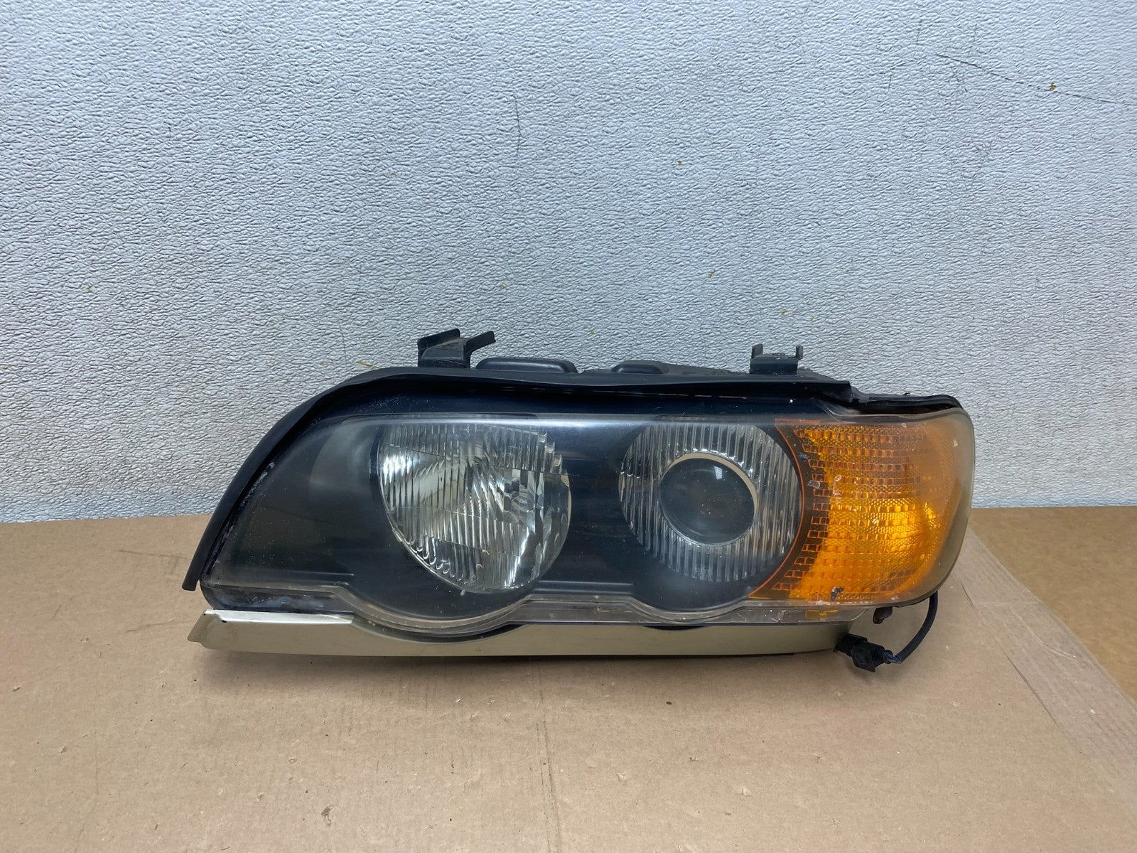 Xenon 2000 - 2003 Bmw X5 E53 Headlight Left Driver Lh Side OEM S2081 DW0