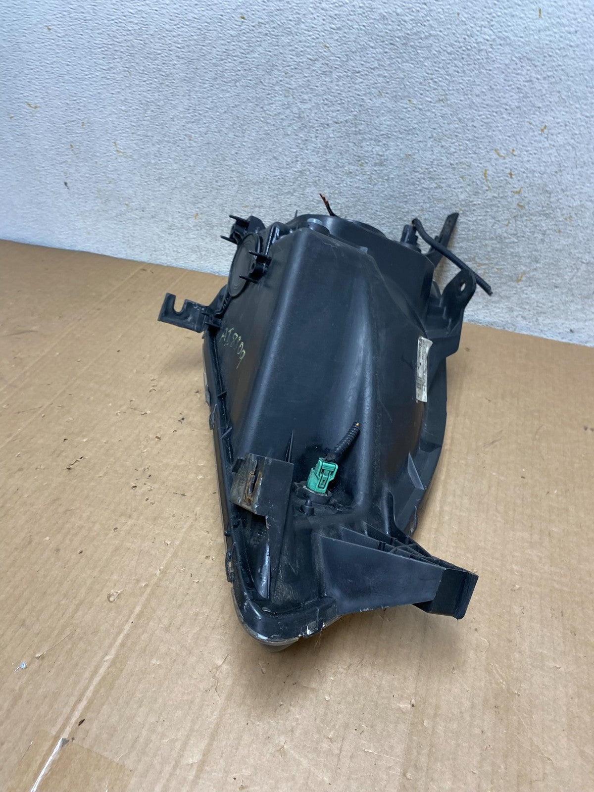 2002 to 2004 Honda Crv Cr-v Left Driver Halogen Headlight AI8809 DW5