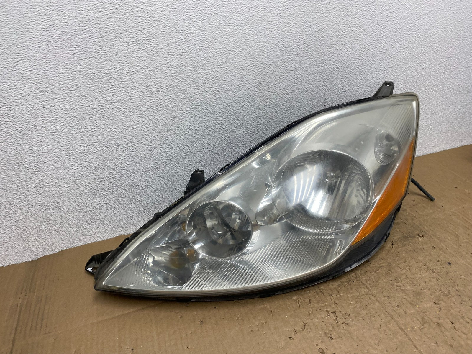 2006 to 2010 Toyota Sienna Left Driver Lh Side Headlight Halogen AC0104 DW2