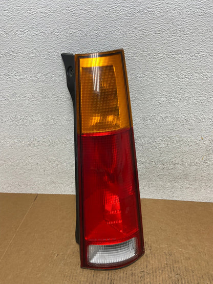 1997 1998 1999 2000 2001 Honda Crv Cr-v Right Passenger Tail Light AE1401 LK0
