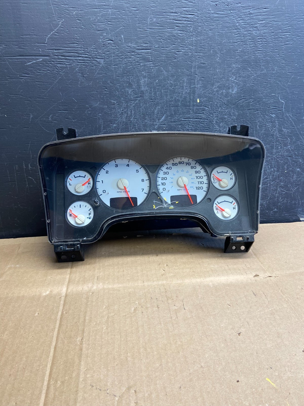 2004 2005 Dodge Ram 1500 Instrument Speedometer Gauge Cluster AD2144 DG0