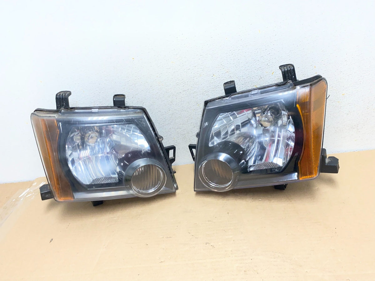 2005-2015 Nissan Xterra Driver Left+Right Side Set Headlights DEPO AH9423 DW0