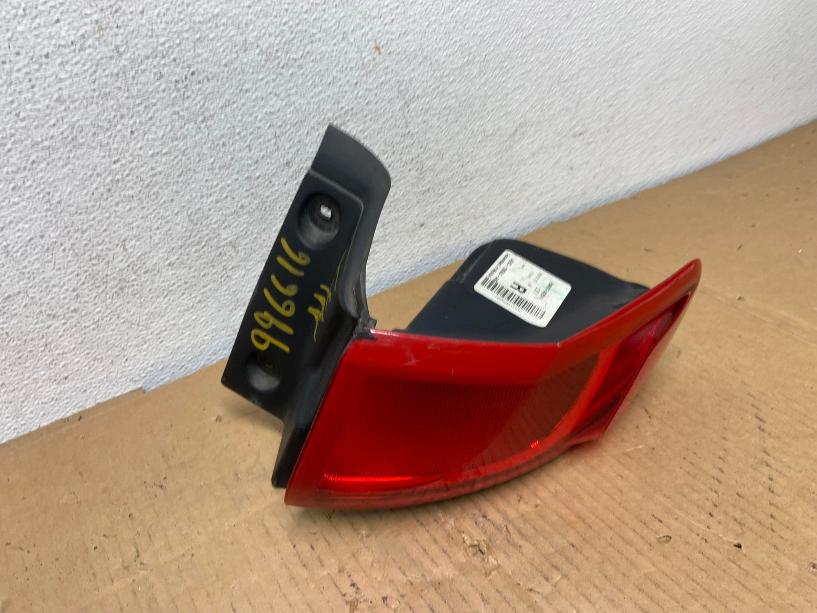 2010-2018 Lincoln Mkt Right Passenger Rh Side Tail Light AD0818 LK2