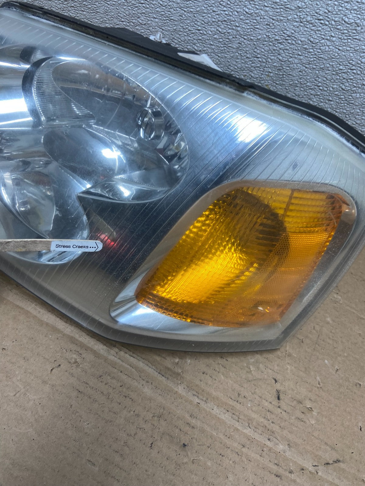 2002 to 2009 Gmc Envoy Left Driver Lh Side Headlight Halogen Oem AB4496 DW4