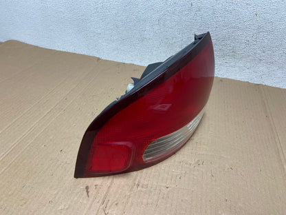 2000 2001 2002 2003 Nissan Sentra Left Driver Side Tail Light AE8949 LK2