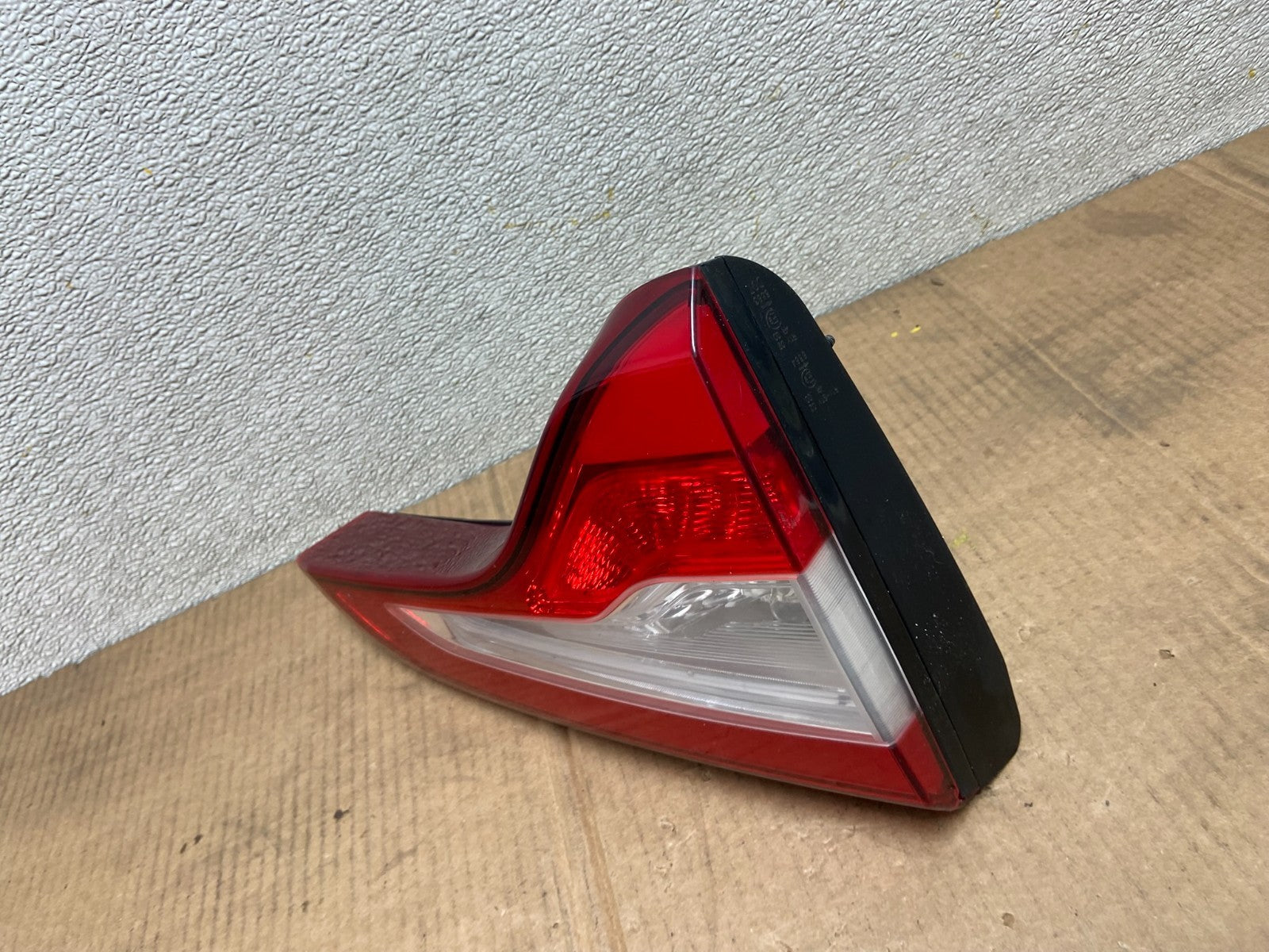 2014 - 2015 Kia Sorento SX Left Driver LH Side Inner Tail Light OEM AA5364 DG1